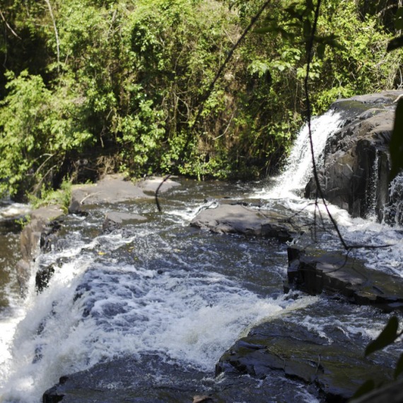 A cachoeira do esta em cassia dos coqueiros sp Principal Pousada Roccaporena Cassia Dos Coqueiros Sp